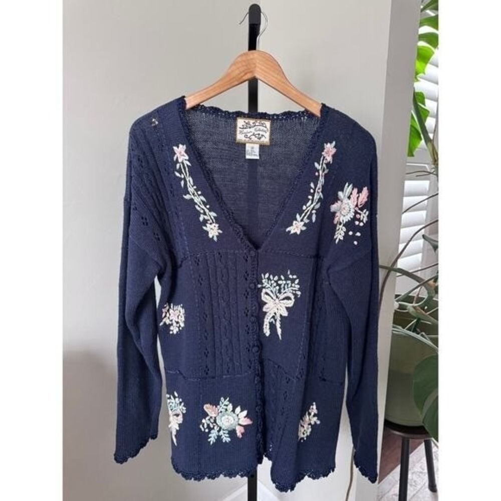 Vintage Knit Floral and Bow Cardigan Coquette‎ Cottagecore